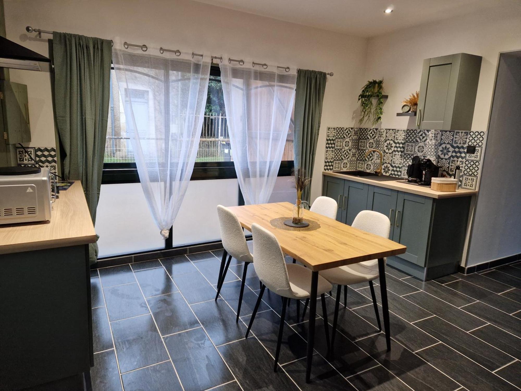 Grand Studio 2 Personnes Saint-Amand-Montrond Exterior photo
